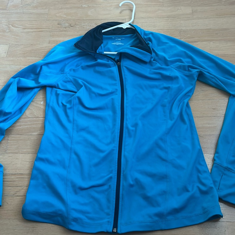 Women’s zip up